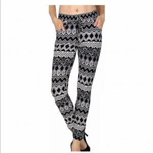 Super soft geometric print joggers